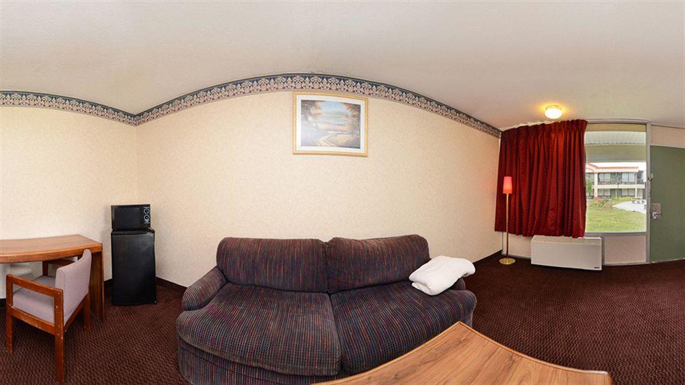 Red Carpet Inn & Suites Carneys Point/Wilmington Buitenkant foto