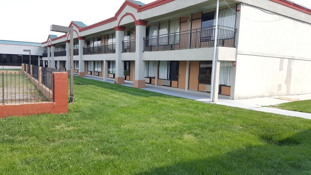 Red Carpet Inn & Suites Carneys Point/Wilmington Buitenkant foto