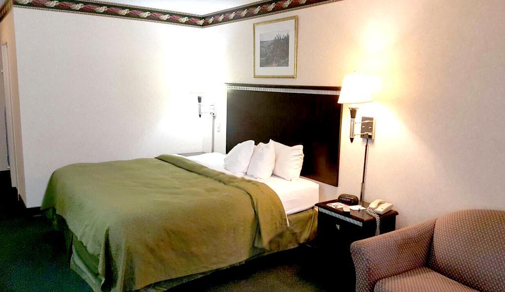 Red Carpet Inn & Suites Carneys Point/Wilmington Buitenkant foto