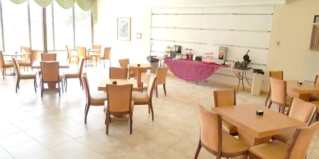 Red Carpet Inn & Suites Carneys Point/Wilmington Buitenkant foto